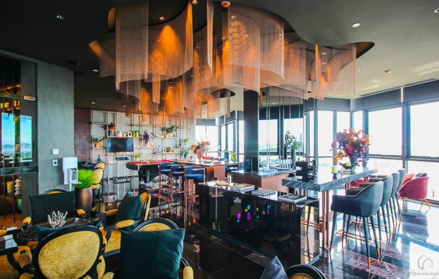 Edge Central Pattaya - Sky lounge